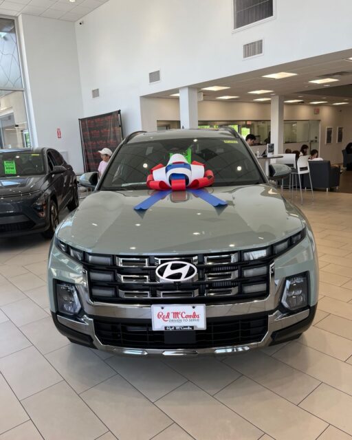 Red McCombs Hyundai is ready for the holiday weekend!! Red White Blue we see you!! 🇺🇸#redmccombshyundai